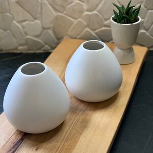 WHITE CERAMIC BUD VASES | Set of 2 |